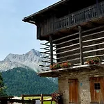 Отель Neider - Alpine Retreat Саурис